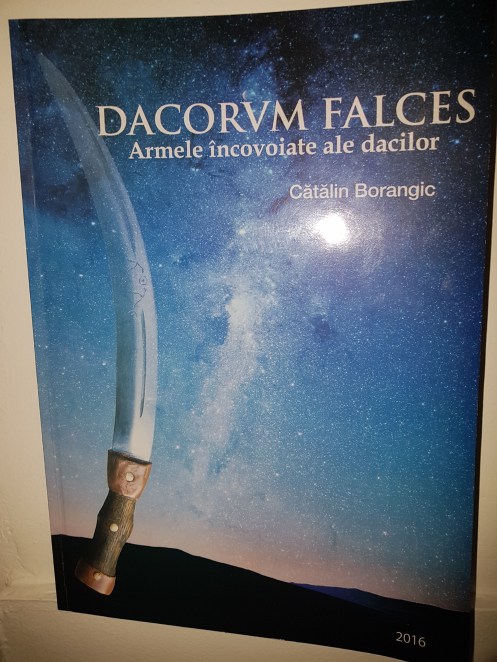 Dacorum falces 01.jpg